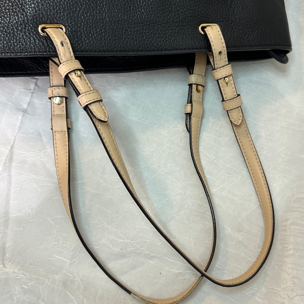 Michael Kors Bedford Black Pebbled Leather Tote with multiple exterior pockets - Picture 8 of 9